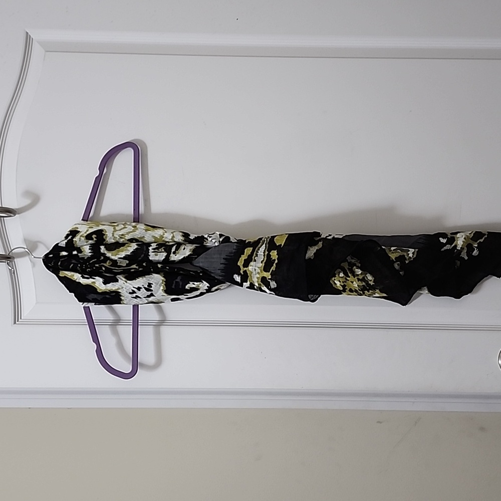 Scarf - Picture 5 of 8